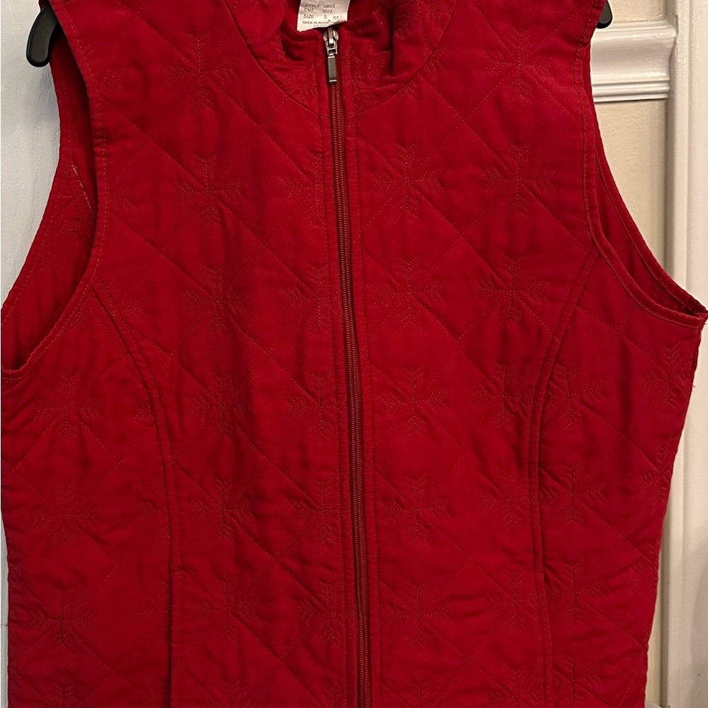 Southern Lady Vibrant Red Quilted Vest Holiday Christmas Snowflake Small